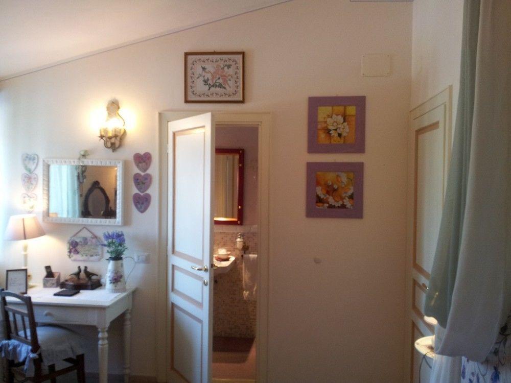 Bed And Breakfast A Casa Delle Fate Assisi Exterior photo