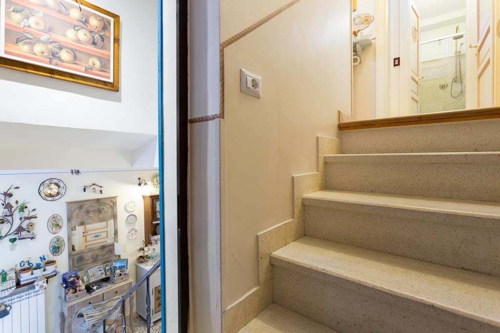 Bed And Breakfast A Casa Delle Fate Assisi Exterior photo