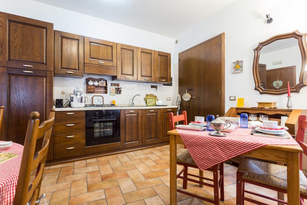 Bed And Breakfast A Casa Delle Fate Assisi Room photo