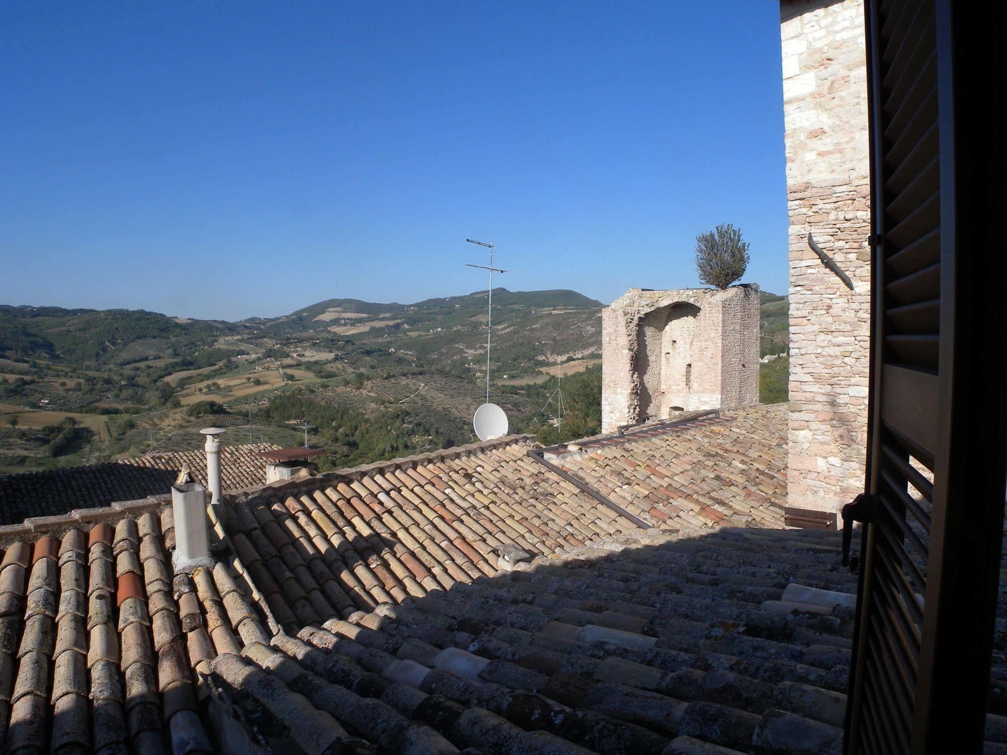 Bed And Breakfast A Casa Delle Fate Assisi Exterior photo
